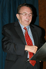 Turhan_Veziroglu